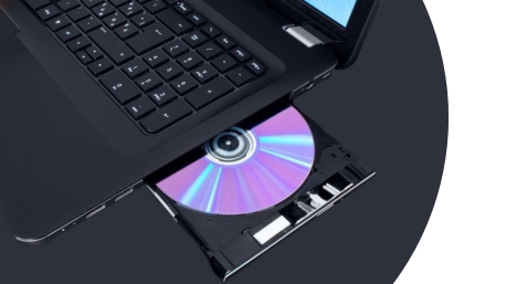 Optická mechanika pro CD a DVD bez externích doplňků